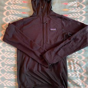 Patagonia Mens XXS R1 Pullover Hoody
